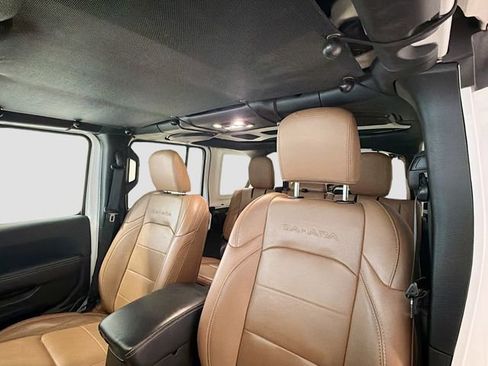 Used 2023 Jeep Wrangler Unlimited Sahara w/ Cold Weather Group image 19