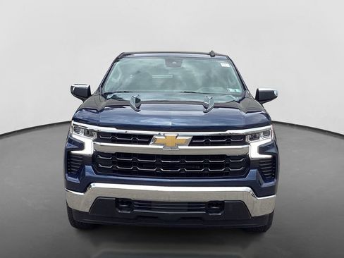 Used 2022 Chevrolet Silverado 1500 LT AWD/4WD image 2