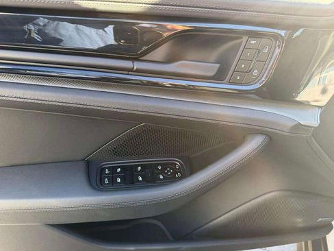 Used 2024 Porsche Panamera image 33