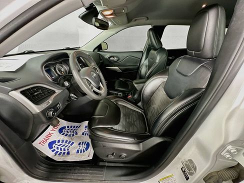 Certified 2022 Jeep Cherokee Latitude AWD/4WD image 29