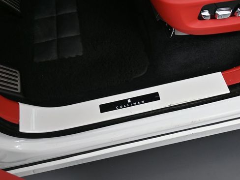 Certified 2019 Rolls-Royce Cullinan AWD/4WD image 16