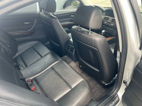 Used 2011 BMW 328i xDrive Sedan AWD/4WD image 9