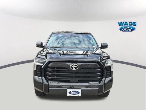 Used 2022 Toyota Tundra SR5 w/ SR5 Premium Package image 2