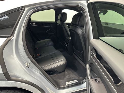 New 2026 Porsche Cayenne Coupe image 41