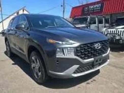 Used 2023 Hyundai Santa Fe SE AWD/4WD image 3