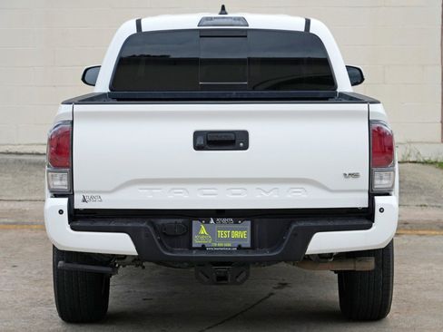 Used 2021 Toyota Tacoma TRD Sport w/ Technology Package RWD image 45
