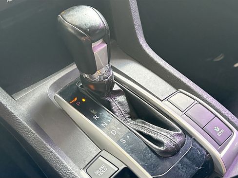 Used 2019 Honda Civic Sport image 16