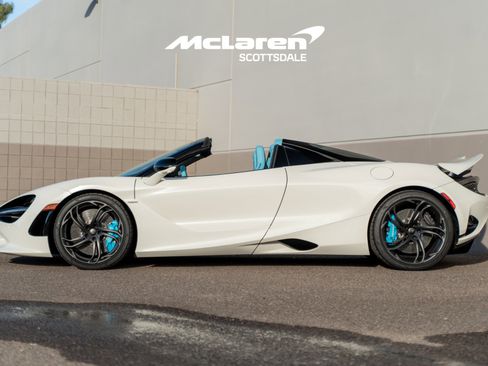 Used 2026 McLaren 750S Spider RWD image 4