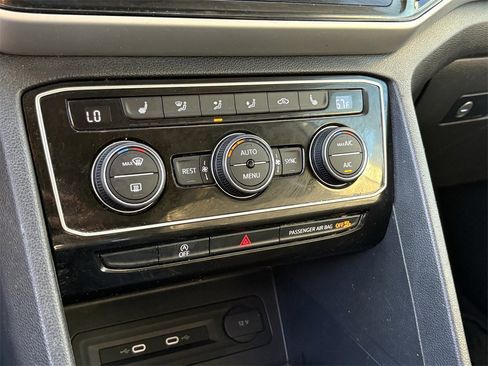 Used 2023 Volkswagen Atlas SE image 21