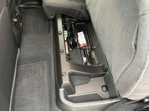 Used 2024 Chevrolet Colorado LT w/ LT Convenience Package image 16