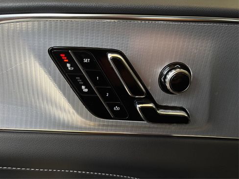 Certified 2024 Cadillac Lyriq Tech RWD image 32