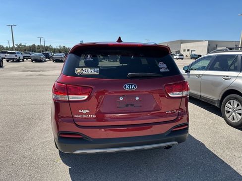 Used 2017 Kia Sorento EX w/ EX Advanced Touring Package image 7