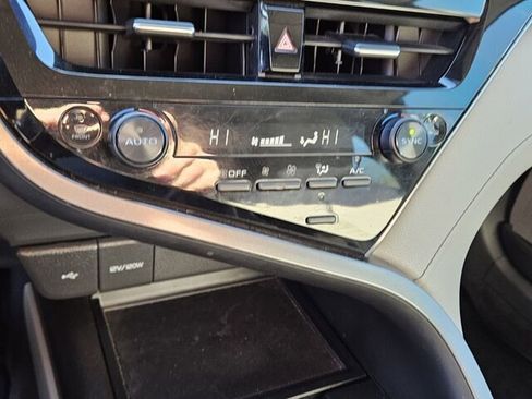 Used 2022 Toyota Camry SE image 22