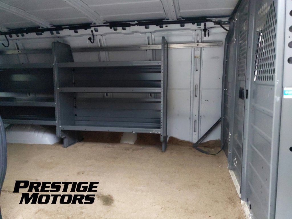 Used 2014 Chevrolet Express 2500 Extended RWD image 21