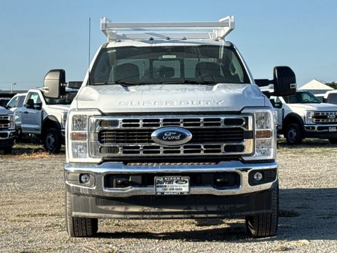 New 2025 Ford F350 XL w/ XL Chrome Package image 9