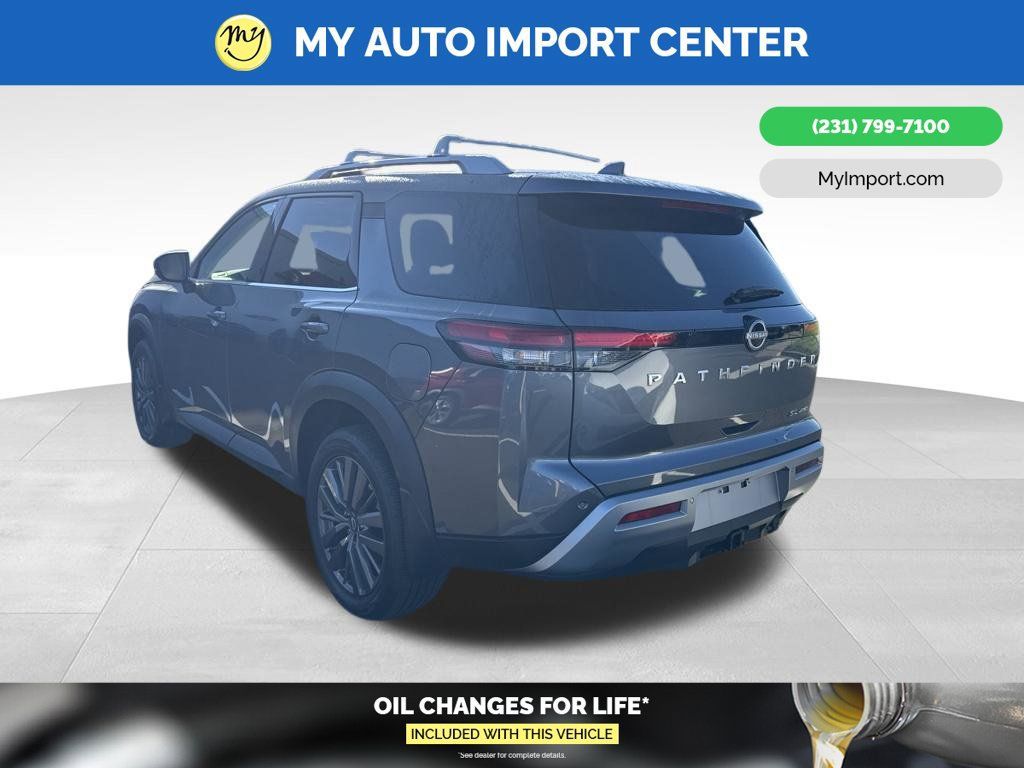 Used 2025 Nissan Pathfinder SL w/ SL Premium Package AWD/4WD image 5