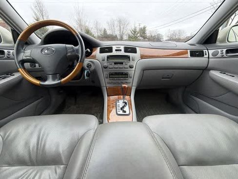 Used 2005 Lexus ES 330 image 16