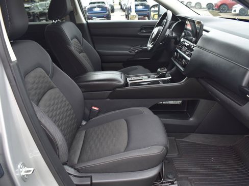 Used 2024 Nissan Pathfinder SV FWD image 72