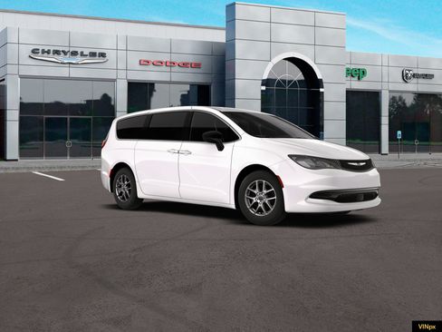 New 2026 Chrysler Voyager LX image 11