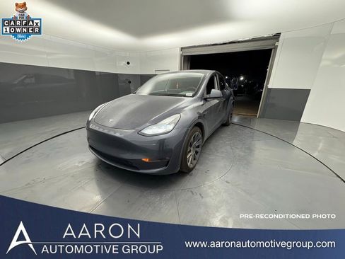 Used 2023 Tesla Model Y Long Range image 1