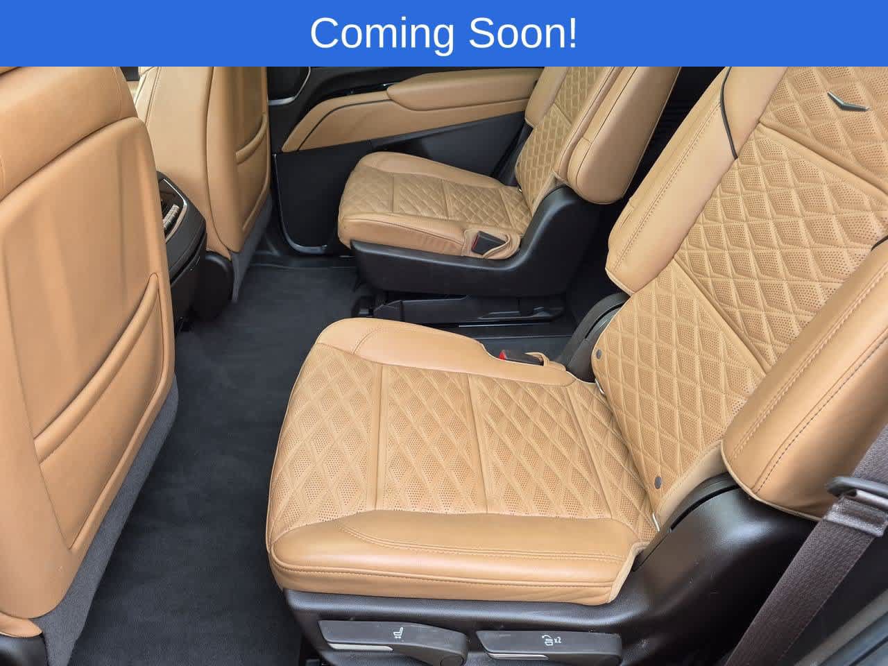 Used 2022 Cadillac Escalade Premium Luxury w/ Performance Package AWD/4WD image 20