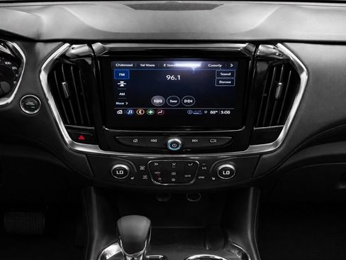 Used 2023 Chevrolet Traverse LT AWD/4WD image 16