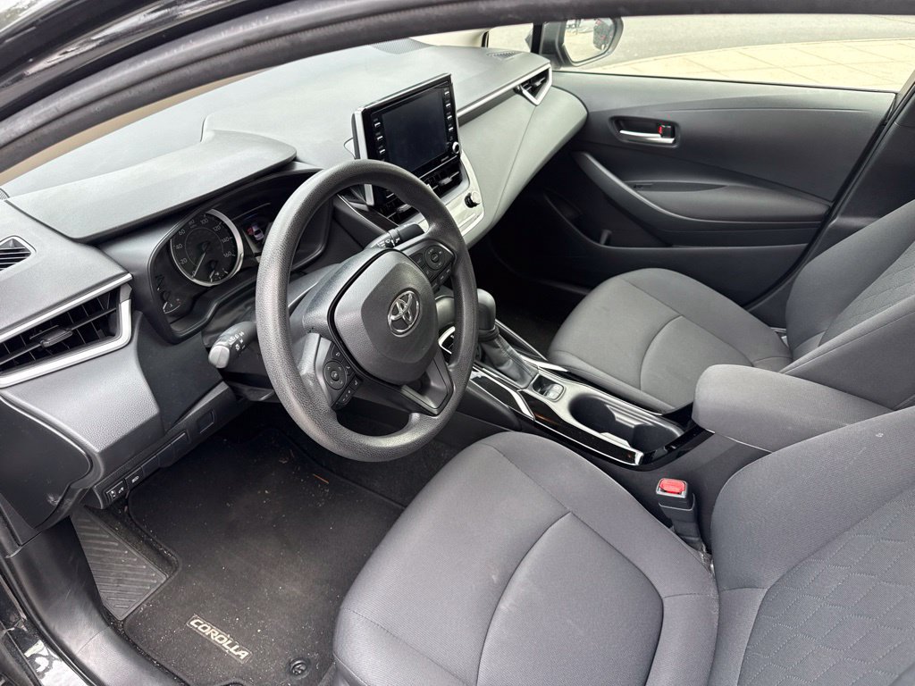 Used 2021 Toyota Corolla LE w/ Carpet Mat Package (TMS) FWD image 10
