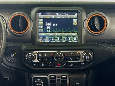 Used 2023 Jeep Gladiator Mojave w/ LED Lighting Group AWD/4WD image 15