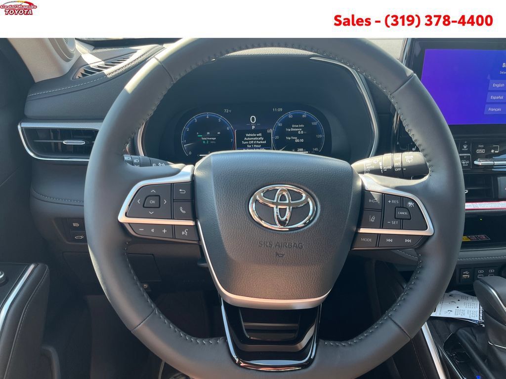New 2026 Toyota Highlander Platinum AWD/4WD image 13