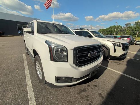 Used 2019 GMC Yukon SLT AWD/4WD image 2