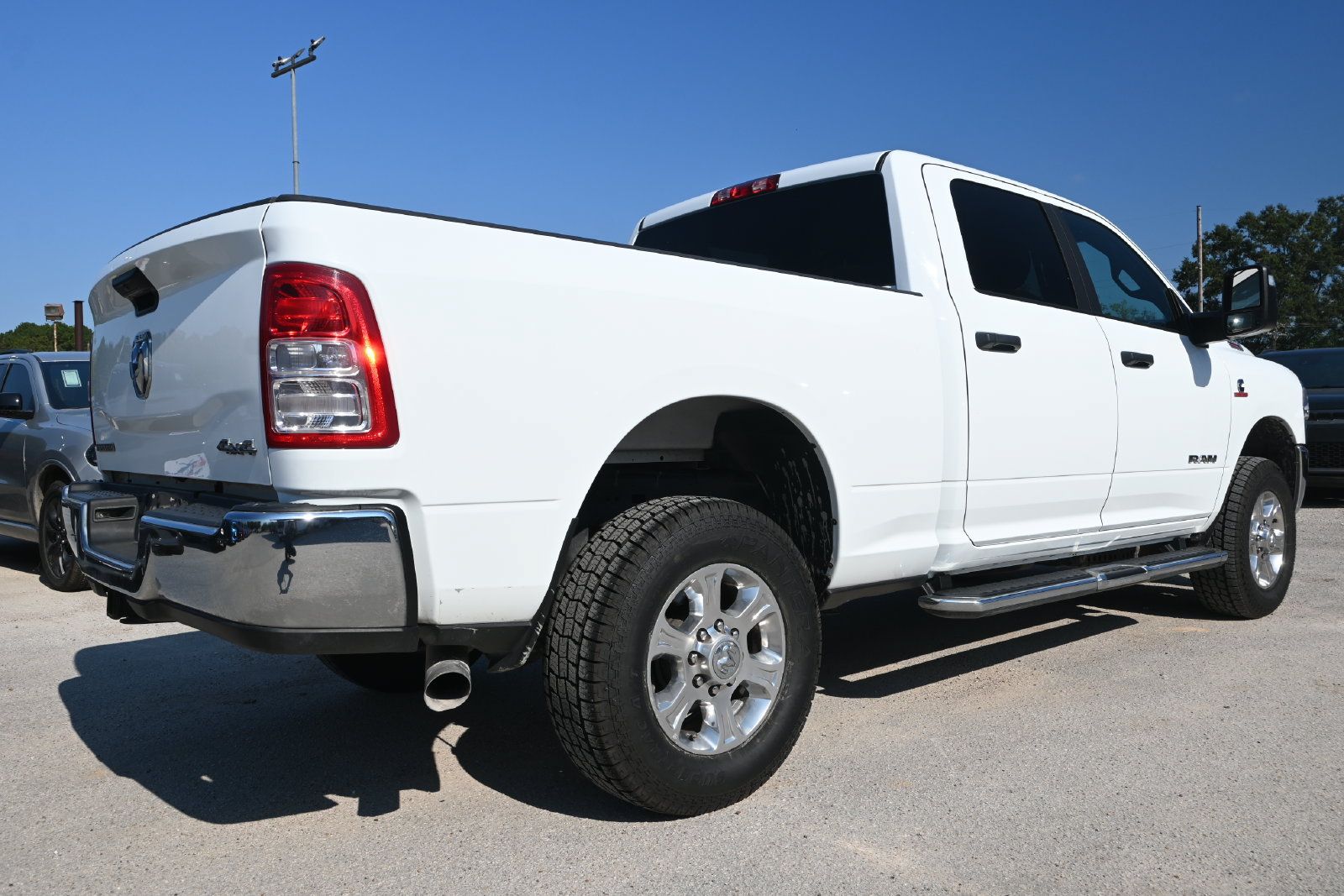 Used 2024 RAM 2500 Big Horn AWD/4WD image 2