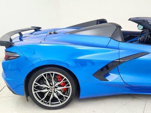 Used 2025 Chevrolet Corvette Stingray Premium Conv w/ Z51 Performance Package image 7