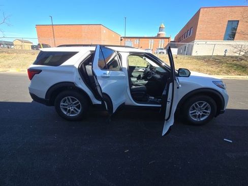 New 2026 Ford Explorer Active AWD/4WD image 10
