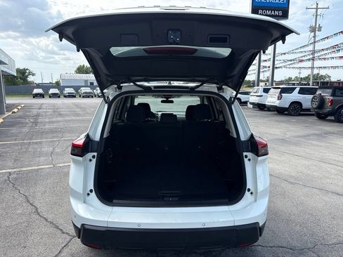 Used 2024 Nissan Rogue S FWD image 6