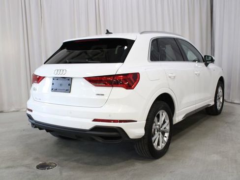 Used 2024 Audi Q3 2.0T Premium w/ Convenience Package AWD/4WD image 26