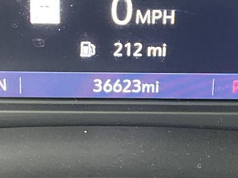 Used 2021 Buick Enclave Premium w/ Sun and Sites Package image 22