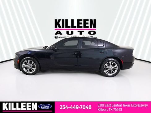 Used 2021 Dodge Charger SXT AWD/4WD image 4