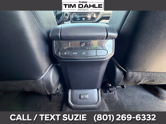 Used 2023 Toyota Highlander XLE AWD/4WD image 17
