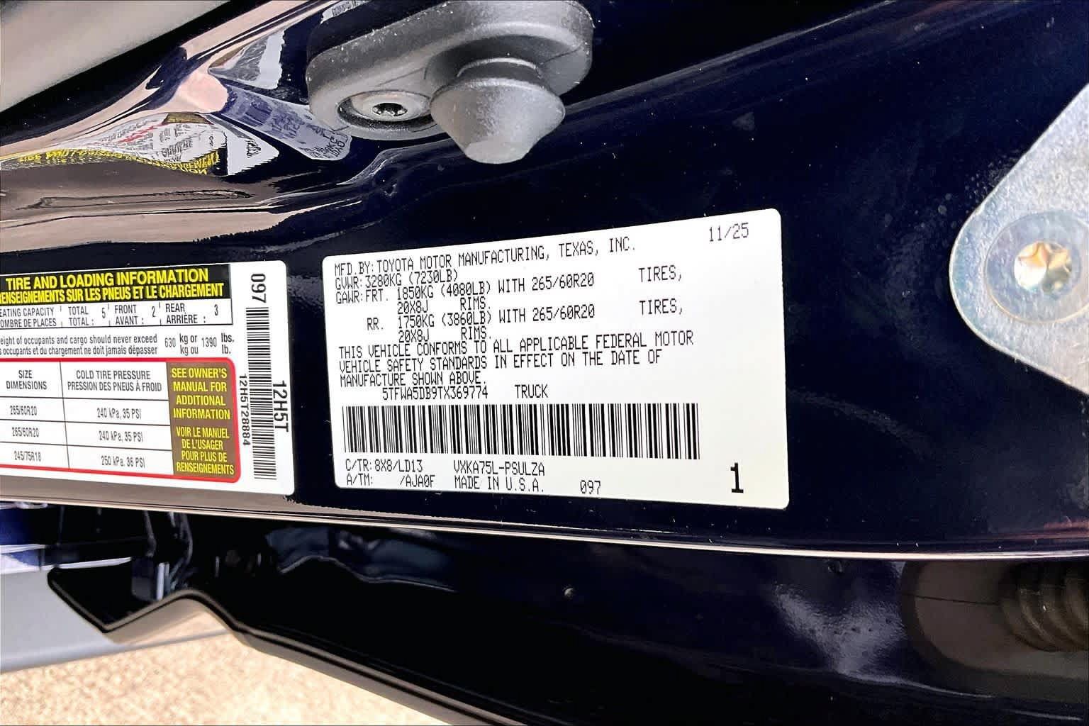 Used 2026 Toyota Tundra Limited AWD/4WD image 34