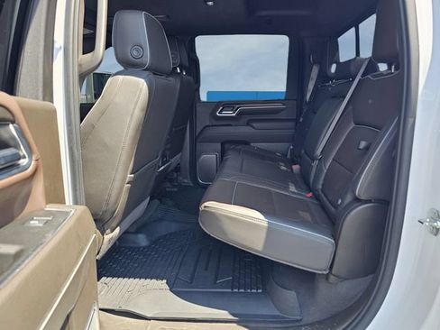 Used 2025 GMC Sierra 3500 Denali AWD/4WD image 33