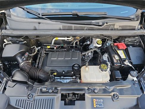 Certified 2021 Chevrolet Trax LT w/ Midnight Edition image 28