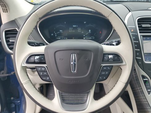 Used 2020 Lincoln Nautilus Black Label image 14