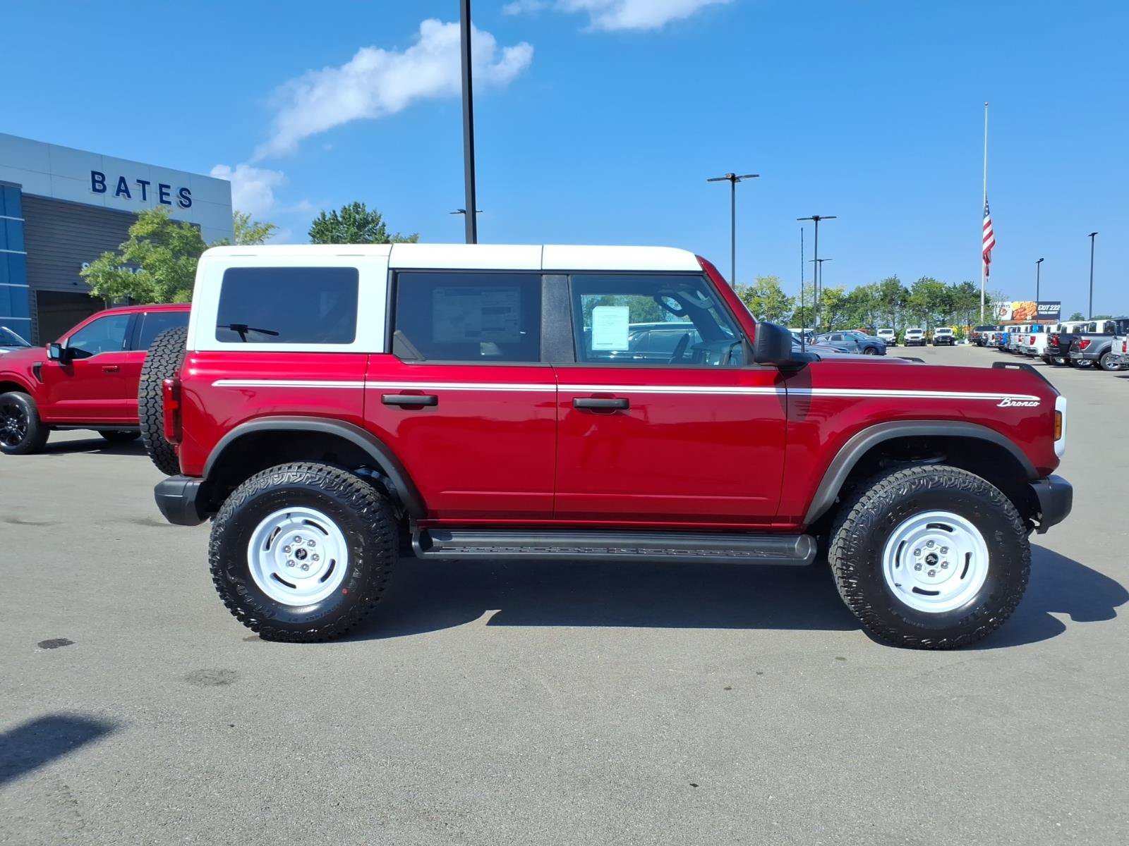 New 2026 Ford Bronco Heritage Edition AWD/4WD image 2