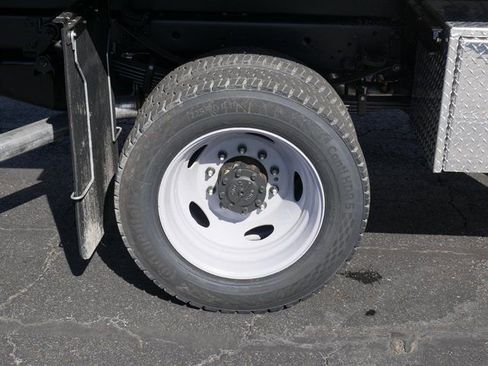 New 2024 Ford F550 4x4 Regular Cab Super Duty image 10