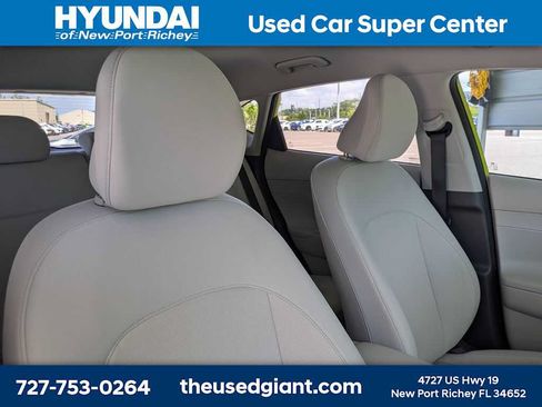 Used 2024 Hyundai Kona SEL FWD image 6