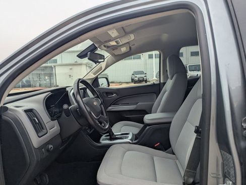 Used 2020 Chevrolet Colorado LT RWD image 12
