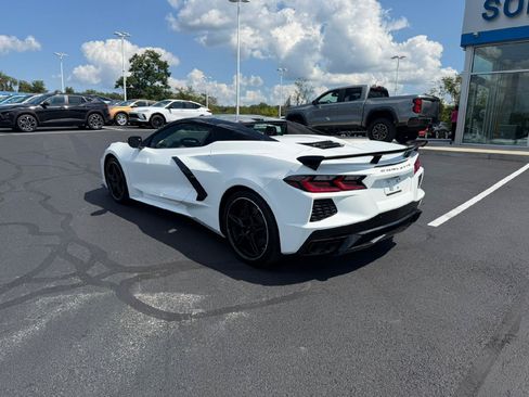 Used 2025 Chevrolet Corvette Stingray Premium Conv w/ Z51 Performance Package RWD image 4
