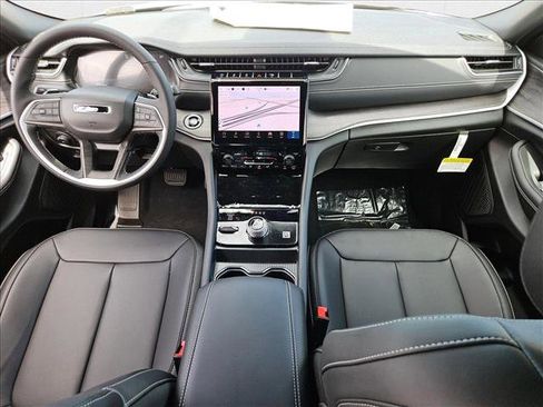 New 2025 Jeep Grand Cherokee L Limited w/ Trailer Tow Package image 15