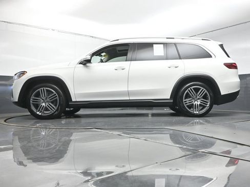 Certified 2026 Mercedes-Benz GLS 450 4MATIC image 39