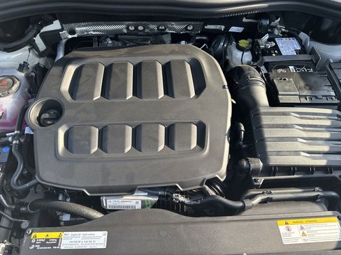 Used 2025 Volkswagen Tiguan SE R-Line AWD/4WD image 53
